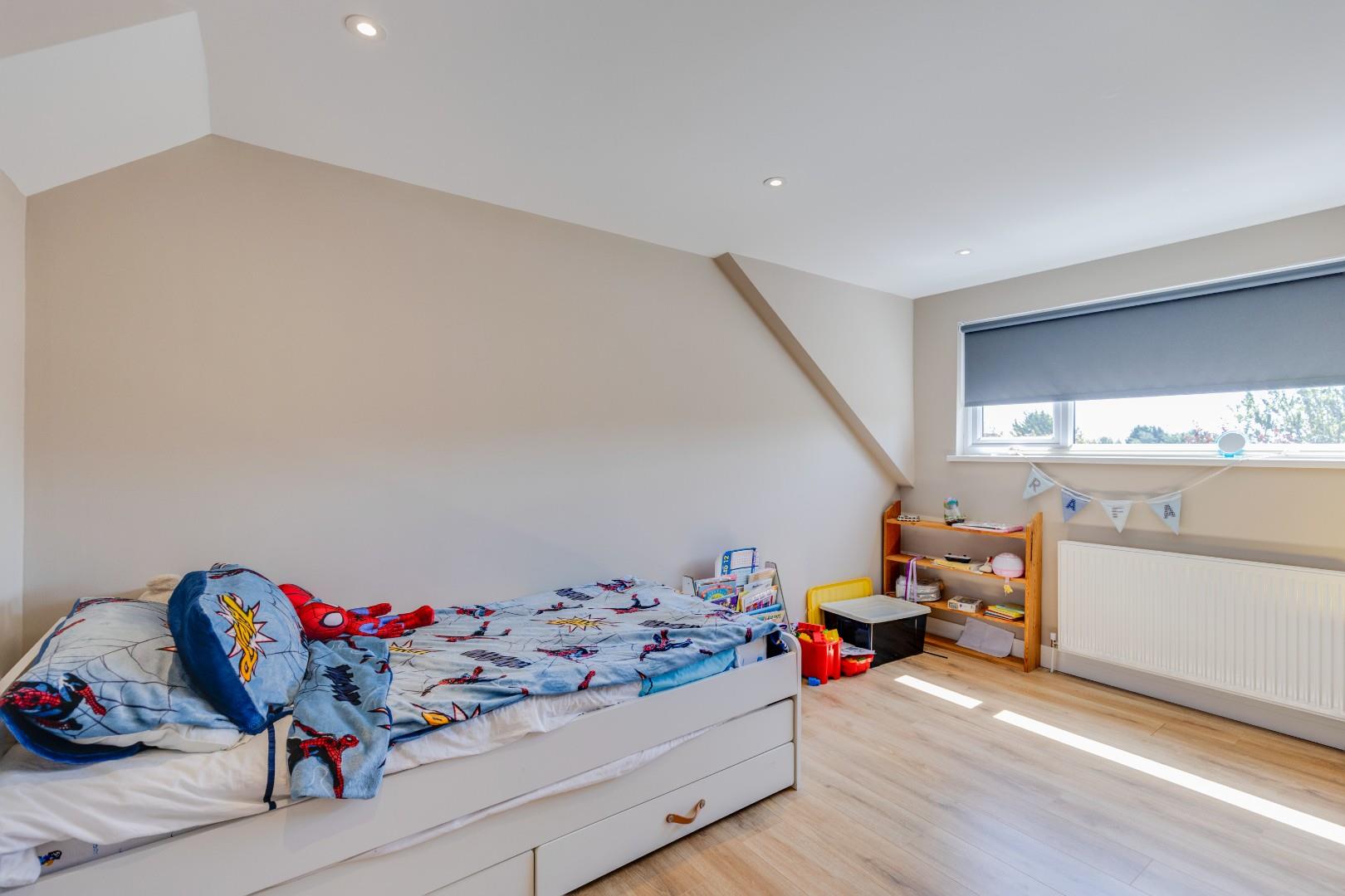 10 Evenlode Avenue, Penarth, CF64 3PD
